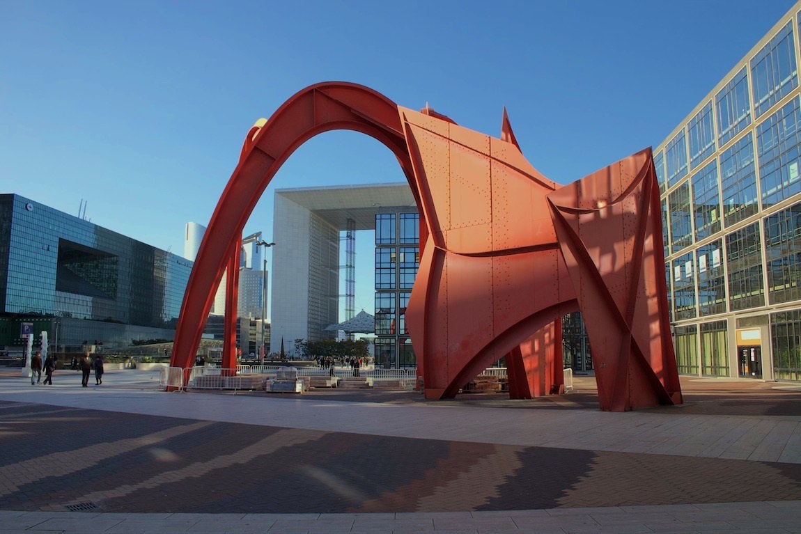 Araignée Rouge - Calder sculpture at La Defense