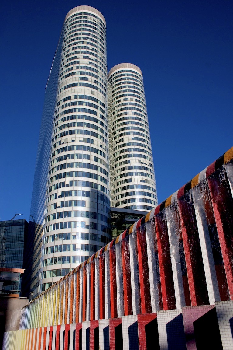 Fontaine Monumental by Agam