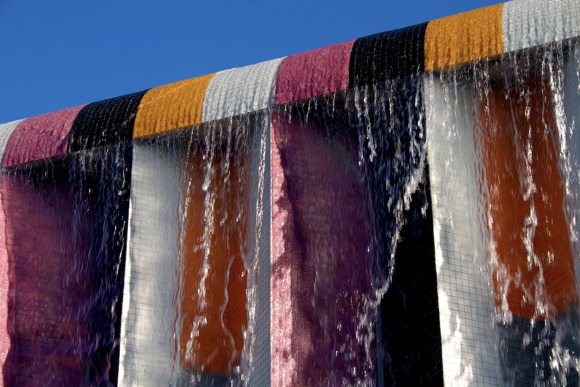 Fontaine Monumental by Agam