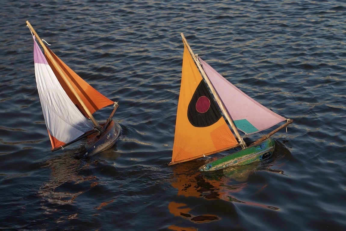 Toy boats on the Grande Basin Ronde