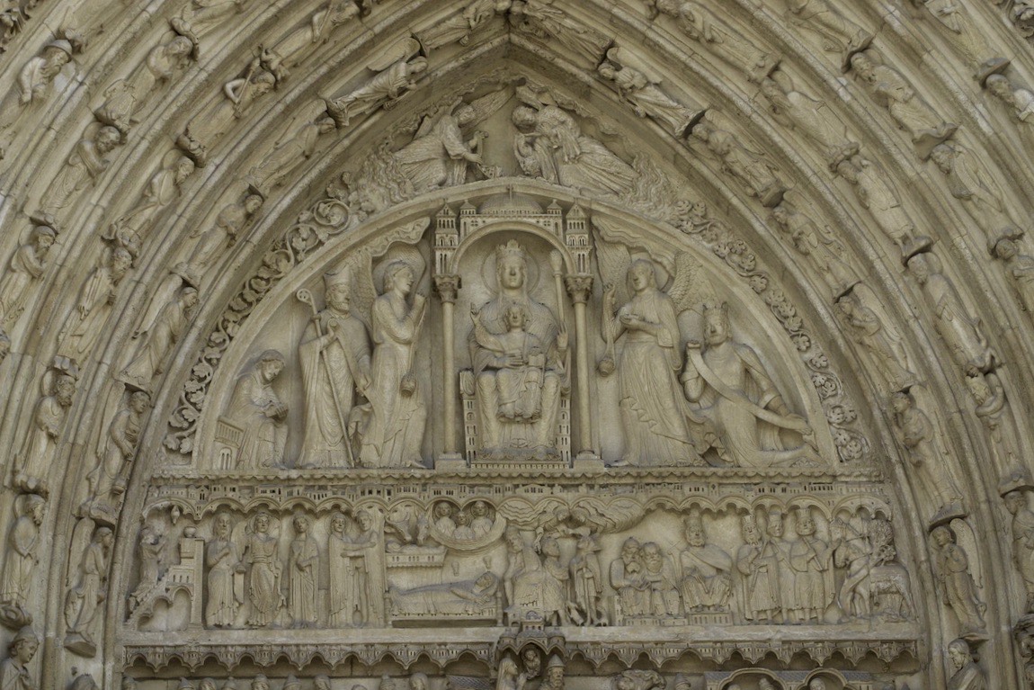 Decoration above the main west entrance to Notre Dame