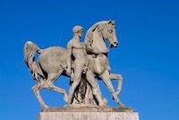 Cavalier Romain near Eiffel Tower