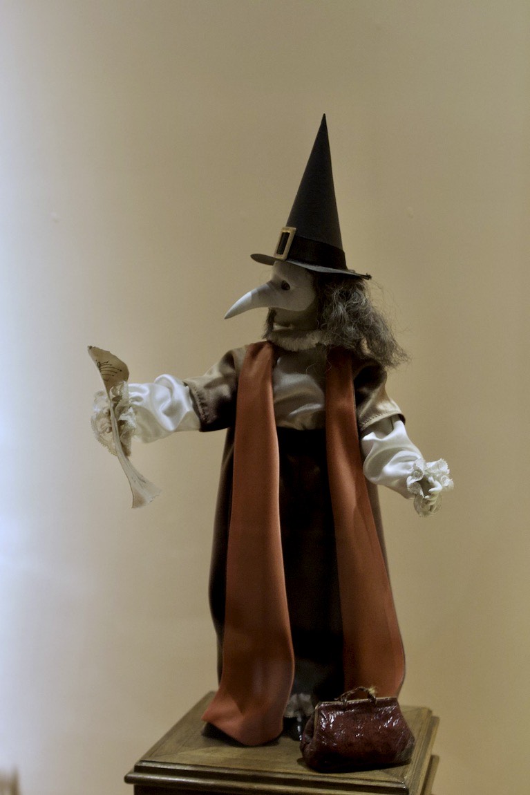Automaton plague doctor