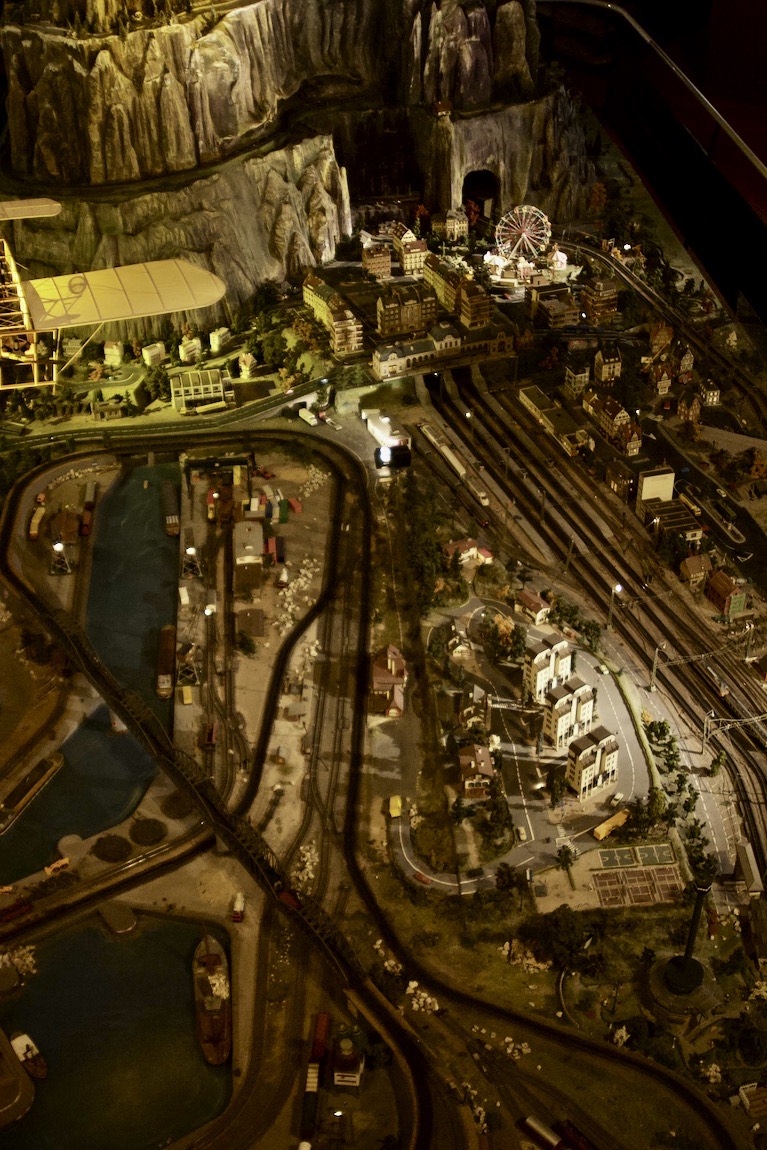 Very complex model railway