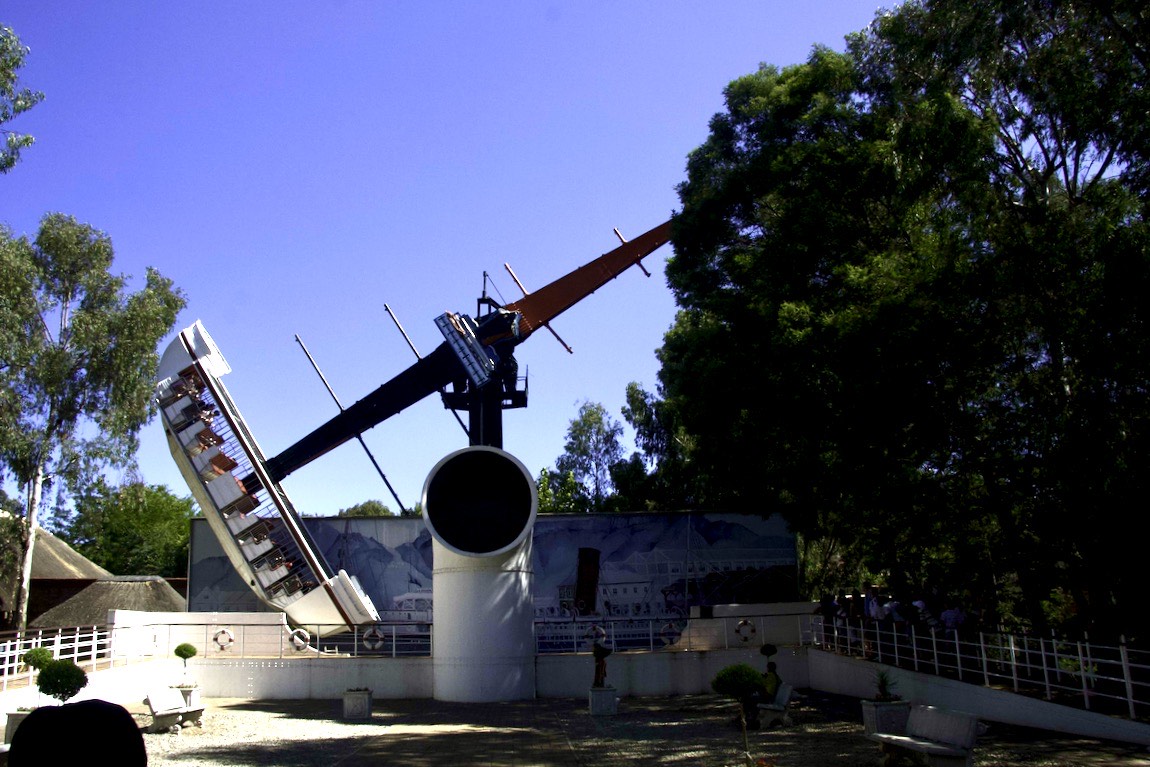 Some sort of flying boat thing