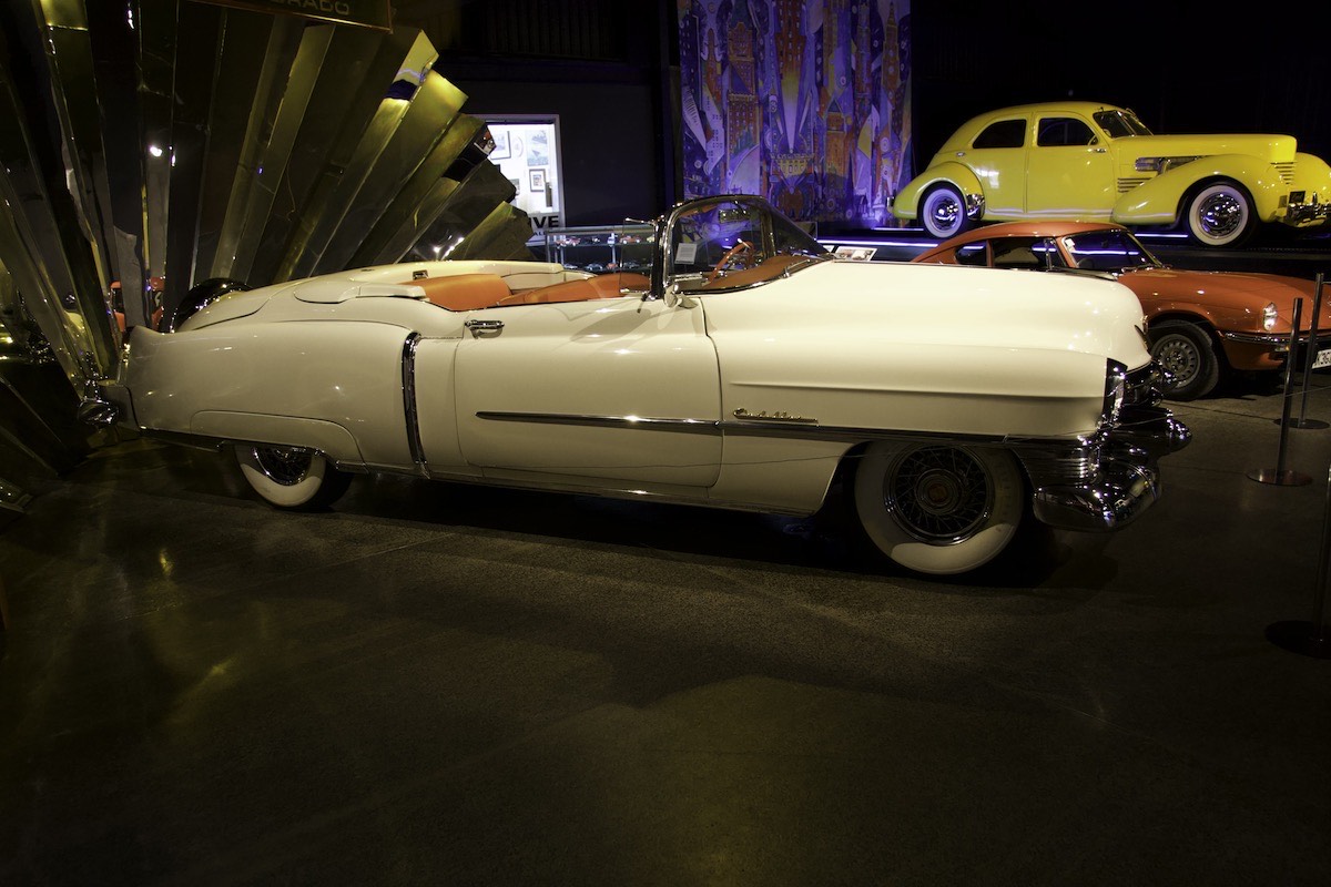 A Cadillac in the grand manner