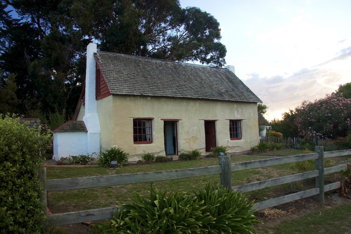 Cob cottage in Riverlands - near to Blenheim